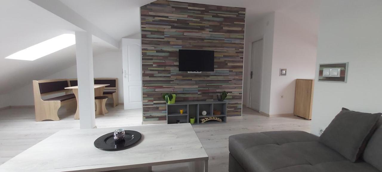 Tina Apartman Prnjavor Exterior foto